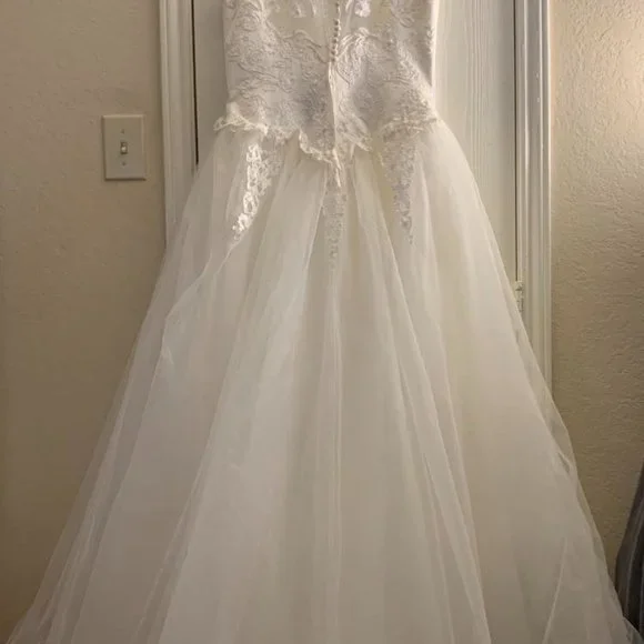 Wedding Dress Size 14 - Picture 6 of 10